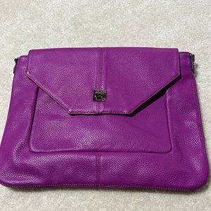 Jewell clutch/crossbody bag